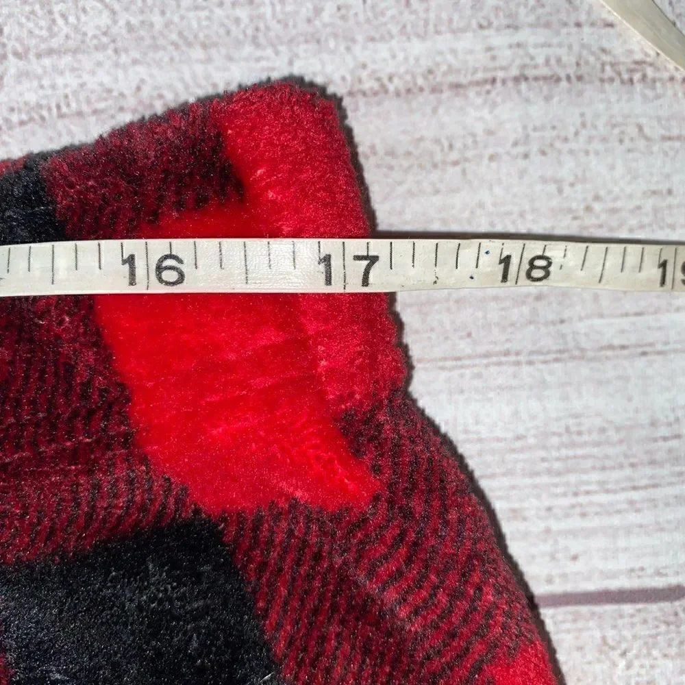 Secret treasures pull on checkered print plush jogger PJ’s red & black sz XL
